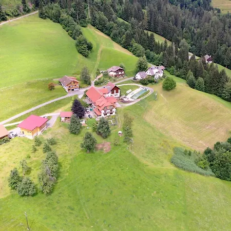 Bergbauernhof Schluder Hermagor-Pressegger See